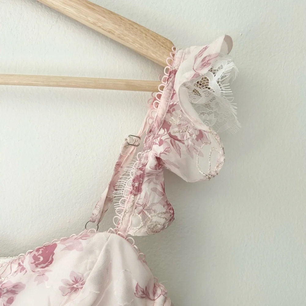 ⭐️ NEW Lulu's XS Ivory Pink Floral Lace-Trim Bustier Romper Corquette - Picture 4 of 12